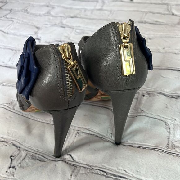 LAMB brand gray and navy leather heels - Picture 11 of 11